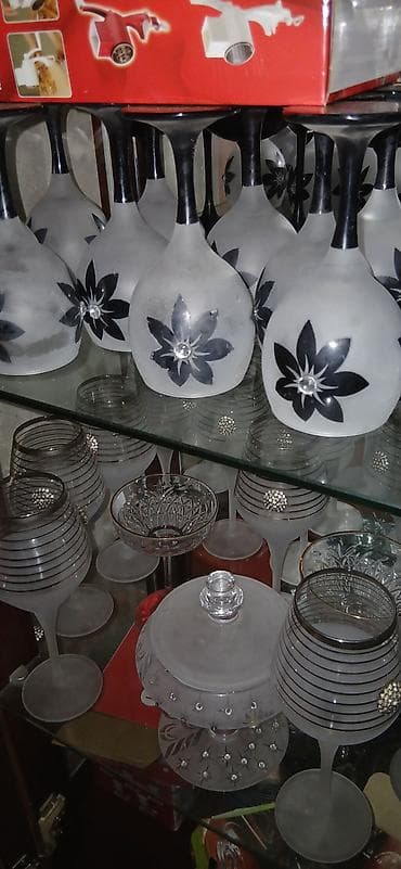 lepqa qablar: Qədəhlər, rəng - Qara, Şüşə, Türkiyə — 2