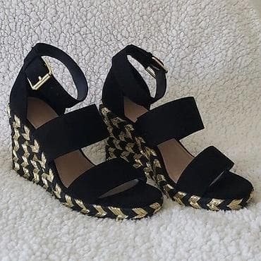 белые босоножки на тракторной подошве: Olcu uygun gelmediyi ucun satilir tezedir Razmer 37 Qadınlar üçün — 1