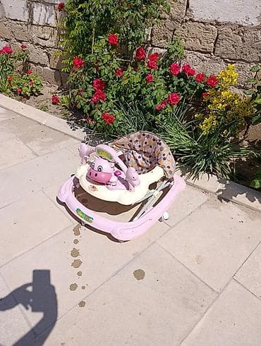 pişikli oyunlar: Uşaq üçün iki məhsul dəsti:hamisi birlikde 80 azn. 1) Uşaq gəzdirəni — 1