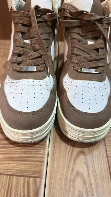 idman ayaqqabı: Bershka — 2