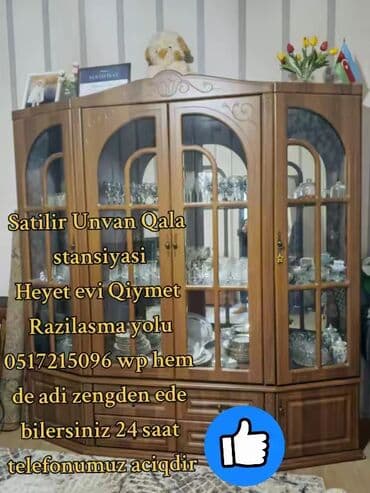 Şüşəli dolab vitrini