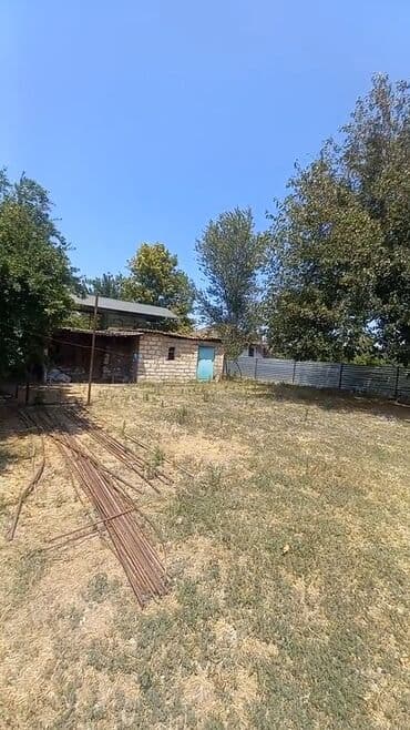 navastroykada satilan evler: 4 otaqlı, 3000 kv. m, Orta təmir — 4