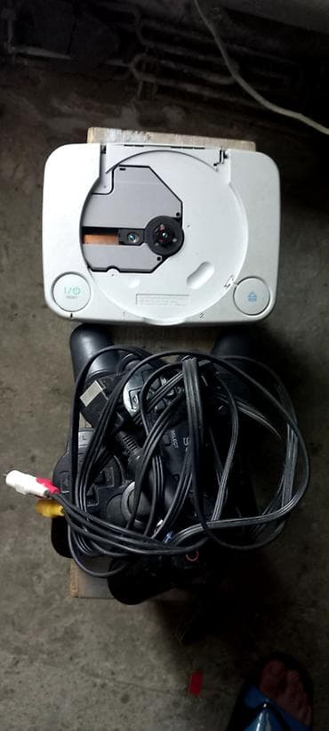 Salam sony 1 silim modeli 1994 işləməyini dəqiq deyə bilmərəm — 1