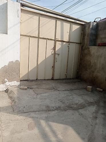 berde: Satılır.Bir həyətdə 2 ev. 2 mərtəbəli tam təmirli,beton monolit — 4