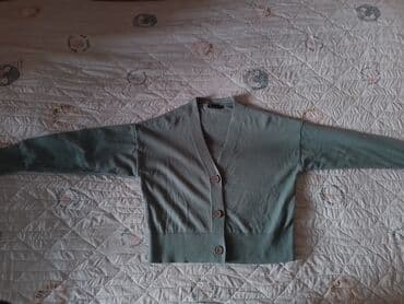 женские трикотажные туники: Qadın kardiqanı – açıq yaşıl/mint rəngdə, V-yaxa, ön hissədə 4 — 1