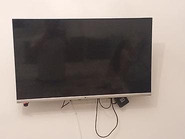 tv box android 2020: Divaraskı LED televizor + divar asqısı - Ekran: təxminən 40–43 düym — 1