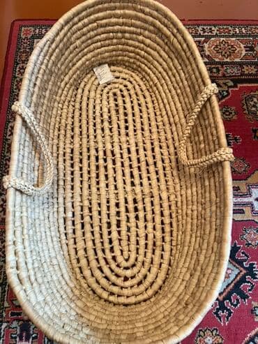 beşık: Oğlan və qız üçün, İşlənmiş, Yumru, Beşik, Dəstsiz, Matras ilə, Yellənmə mexanizmsiz — 5