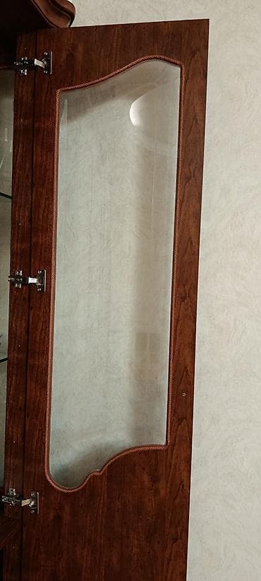 kitab tortu: Klassik üslubda vitrinli bufet/dolap - Razmer: en-2.05 sm/ hündürlük- — 6