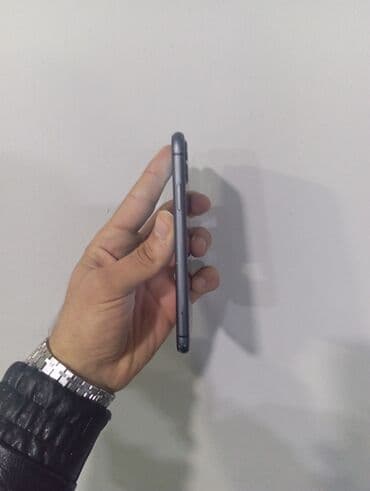 Avtoelektronika: IPhone 11, 128 GB, Qara, Face ID — 2