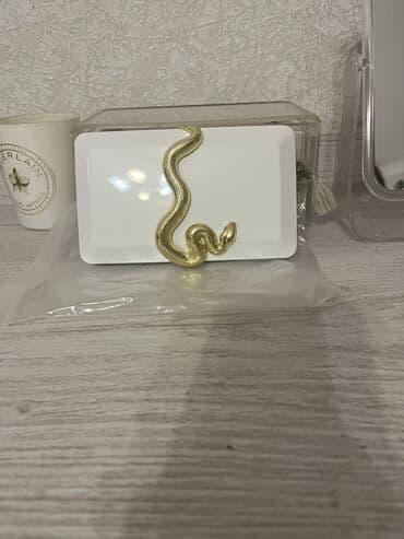 Vitaminlər və BAƏ: Коробка от духов Killian. Новая. Можно носить как клатч — 1