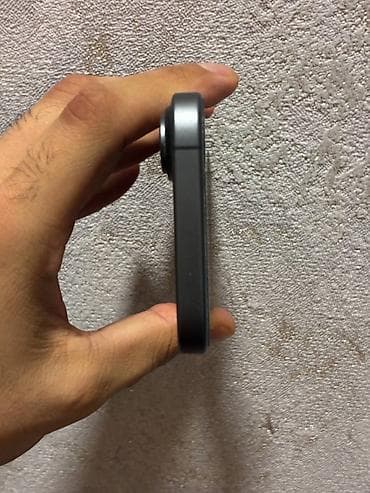 apple watch 1: IPhone 17, 256 GB, Black Titanium, Zəmanət, Simsiz şarj, Face ID — 8