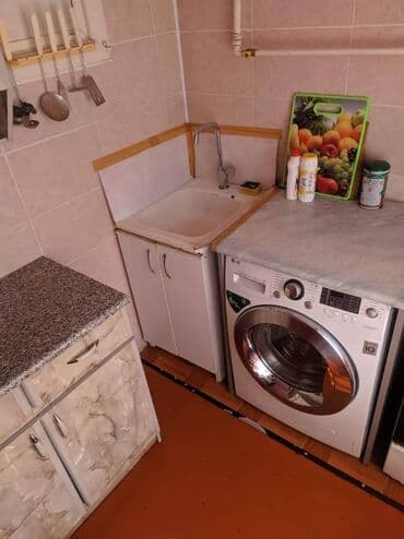 bakida tecili satilan 1 otaqli menziller: Bakı, 2 otaqlı, Köhnə tikili, m. Neftçilər, 50 kv. m — 8