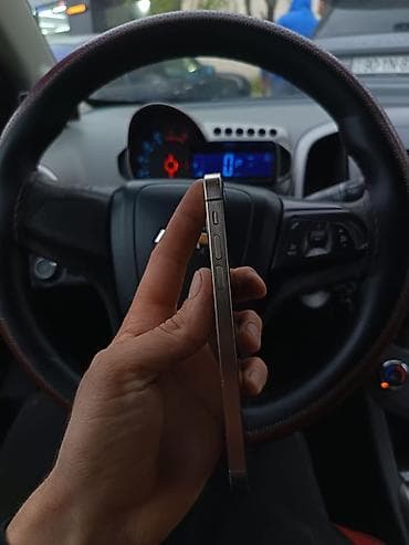 apl: IPhone X, 256 GB, Natural Titanium — 2