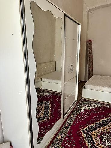 Ramani da 90 sayli mektebin yaninda 2 otaqli adelni heyet evi kiraye — 4