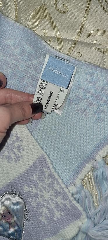 usag donu: LC Waikiki Disney Frozen uşaq şərfi - Rənglər: açıq bənövşəyi, göy və — 4