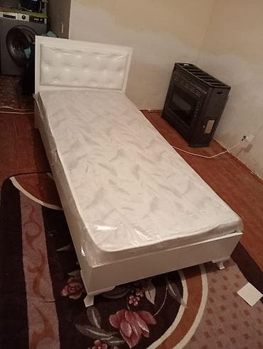 tek divan: Məhsul: Yumşaq başlıqlı yataq çərçivələri və döşəklər dəsti Təsvir: - — 5