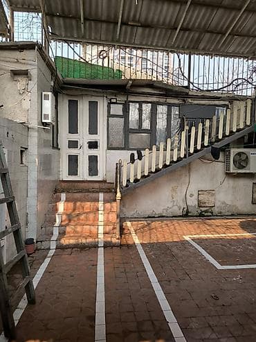 kiraye ev binede: 8 Noyabr M 200 m məsafəda Nəsimi R KİRAYƏ: Üstüörtülü həyət/sahə və — 4