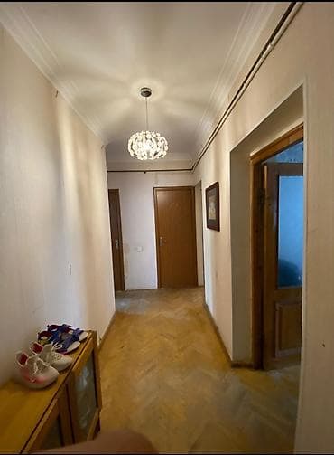 Kirayə mənzillər: İpotekaya yararlıdır! Badamdar qəsəbəsi, orta blok, 3cü mərtəbə. Orta — 6