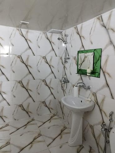 Mənzillər: 7-ci mikrorayon 3 otaqlı, 120 kv. m — 2