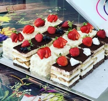 İçkilər: ÜNVANA PULSUZ ÇATDIRILMA. Hər cür ev tortları( — 1