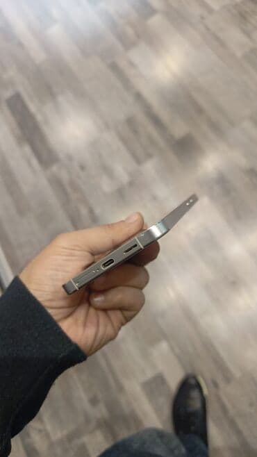 samsung s10 plus ikinci el: Samsung Galaxy S24+, 256 GB, rəng - Ağ, Zəmanət, Sensor, Barmaq izi — 4