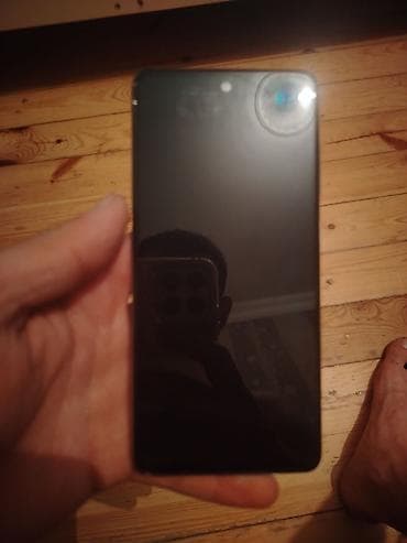 Samsung Galaxy A52, 128 GB, rəng - Ağ, Qırıq, Barmaq izi, İki sim kartlı lalafo.az -da Samsung Galaxy A52, 128 GB, rəng - Ağ, Qırıq, Barmaq izi, İki sim kartlı