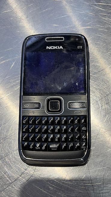 nokia c2: Nokia E72, < 2 ГБ, цвет - Черный, Кнопочный — 1