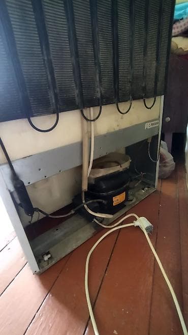 2 qapılı Indesit Soyuducu Satılır, rəng - Ağ