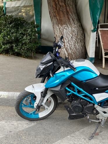 ucuz mapetlər: CFMOTO naked tipli motosiklet - Rəng: mavi–ağ–qara kombinasiyası, ön — 3