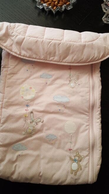 Конверт. Пользовалась лишь 1 раз при выписке ребенка. Фирма