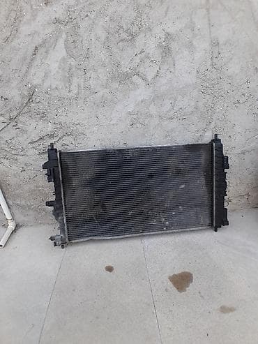 opel astra radiator: GM J300 radiator salam 1.8 serviz cruzun üsdündən çıxıb,sol aşağı — 7