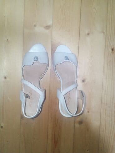 tekstil uşaq şəp şəpləri: Ölçü: 36, rəng - Bej, İşlənmiş — 2