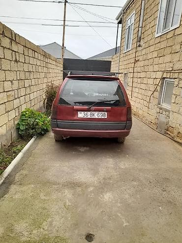 niva baqaj: Opel Astra F Caravan (universal) – qırmızı rəng - Kuzov: universal — 4