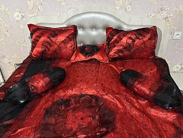 art tekstil: Yataq üçün rəng - Qırmızı Yataq örtüyü — 2