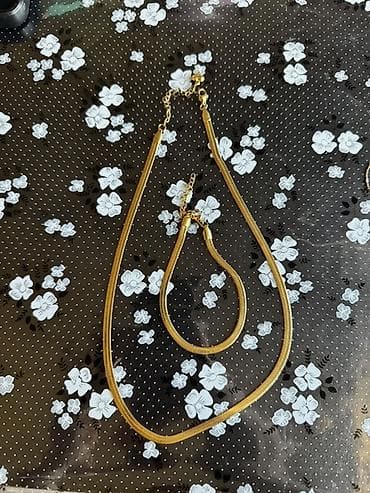 bilerzik: Qızılı rəngdə zərgərlik dəstləri – bir neçə model, Hər biri 3 azn — 3