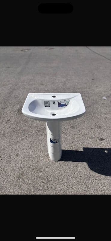 перегородка для ванны: Pilləli ayaqlı çanaqlı əl-üz yuma lavabosu - Material: parlaq ağ — 1