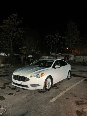 mercedes benz e 2000: Ford Fusion sedan – ağ rəng, 4 qapı, tam ölçülü şəhər/tras sedanı — 1