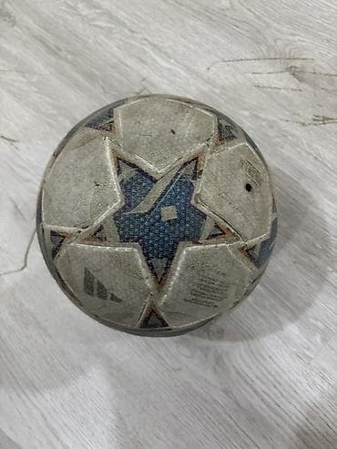 форма футбольная: Adidas futbol topu

Real aliciya endirim olunar, 35 manata alinib — 2