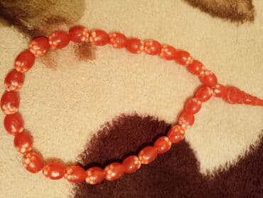 beş qaş üzüklər: Məhsul: Narıncı rəngli təsbeh

kehraba — 2