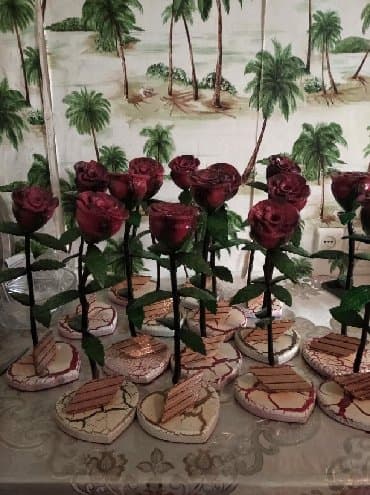 подставки для цветов: Dekor gul. Bir ededi 20 manat. Keramikadan hazorlanib. Uzerine — 5