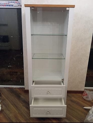 gül rəfi: Şüşəli dolab vitrini — 2