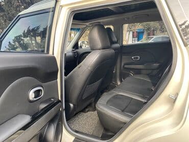 qadınlar ucun maşınlar: Hyundai : 1.6 l | 2016 il Hetçbek — 9