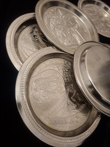 işlənmiş boşqablar: Boşqablar, rəng - Gümüşü, Metal — 4