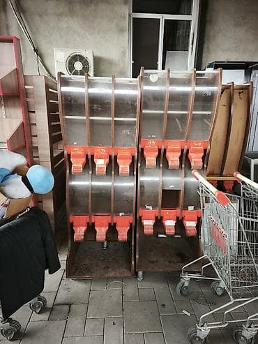 диспенсер: Topdan/qida mağazaları üçün çox bölməli dispenser stendi. çərəz və — 2