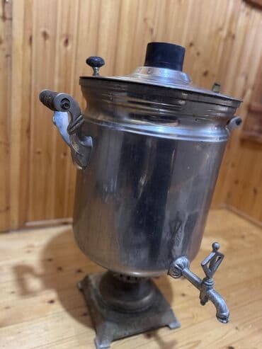 simavar: Klassik kömür/odunla işləyən metal samovar - Material: qalın divarlı — 2