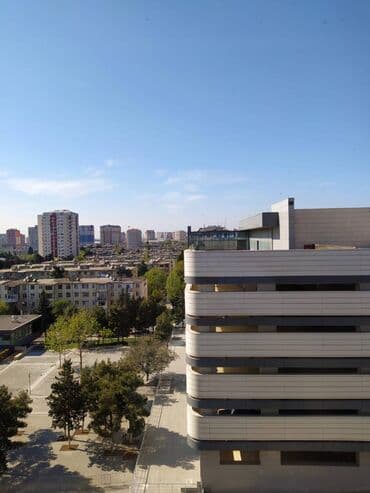 ağ şeher evler: Bakı, 3 otaqlı, Köhnə tikili, m. Neftçilər, 90 kv. m — 25