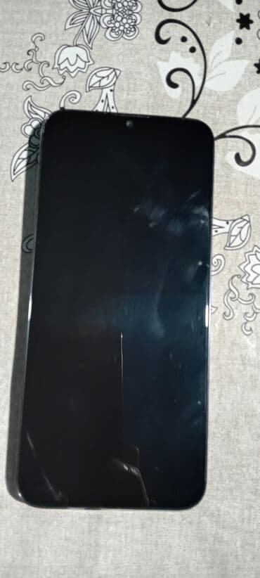 telefon a13: Blackview smartfon Xüsusiyyətlər: - Arxa tərəfdə Blackview loqolu — 2