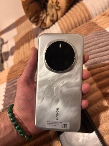 redmi 13 kabro: Məhsul: Smartfon (qara ön panel, gümüş rəngli düz çərçivə) Honor Magic — 5