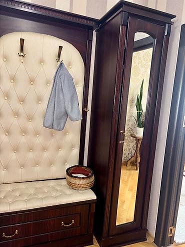 islenmis mebeler: Əla vəziyyətdədir. Ayrı-ayrılıqda da qoyula bilər. Qiyməti 400 m. Real — 5