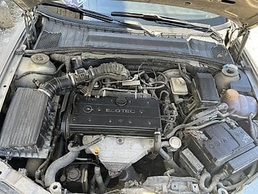 opel vectra b: Opel Vectra: 1.8 l | 1997 il 303000 km Sedan — 10